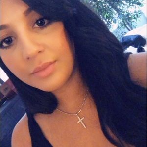 Meet your Posher, Denise